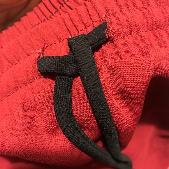 Dark red shorts with black string & detail - Picture 6 of 7